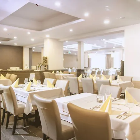 Caramell Premium Hotel 4*