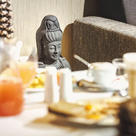 Caramell Premium Hotel 4*