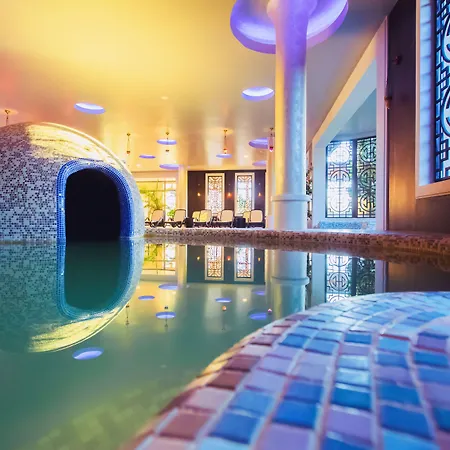 Caramell Premium Hotel