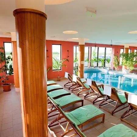 Caramell Premium Superior Hotel Buk