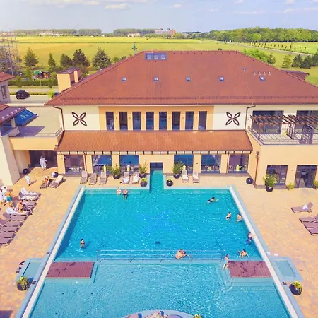 Caramell Premium Hotel 4*