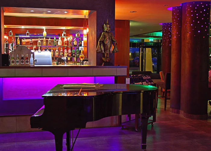 Caramell Premium Отель Бюк